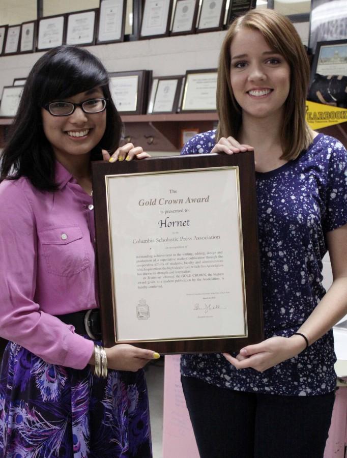 Senior editors Jasmine Av and Grace Oxley 