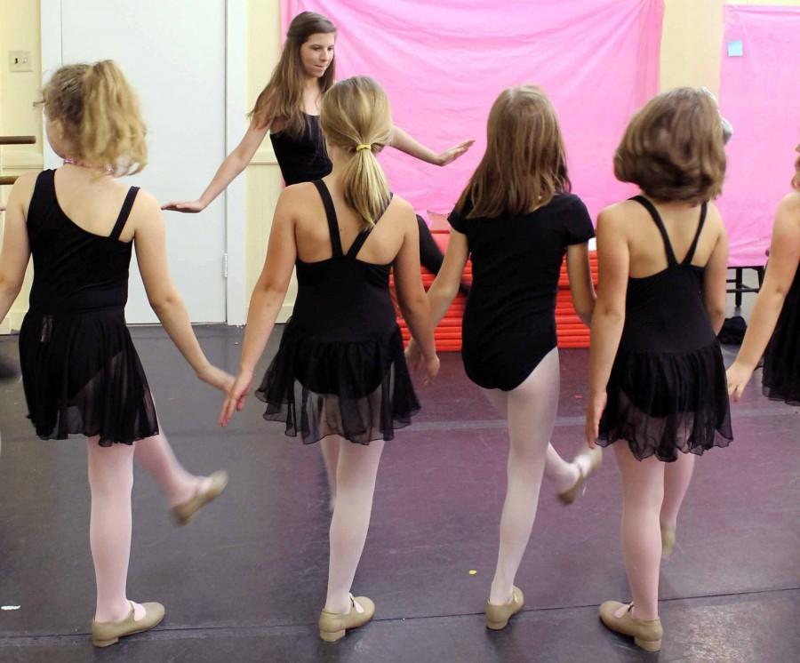 Sophomore Jillian Stewart teaches a dance class at Andrea's School of Dance. HALEY SHIPE PHOTO